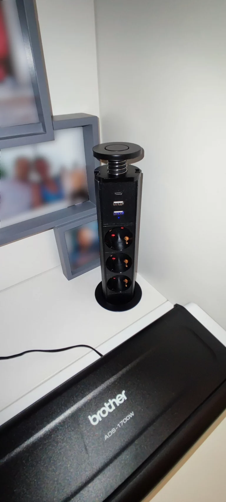 Installation d&rsquo;un bloc prises escamotable